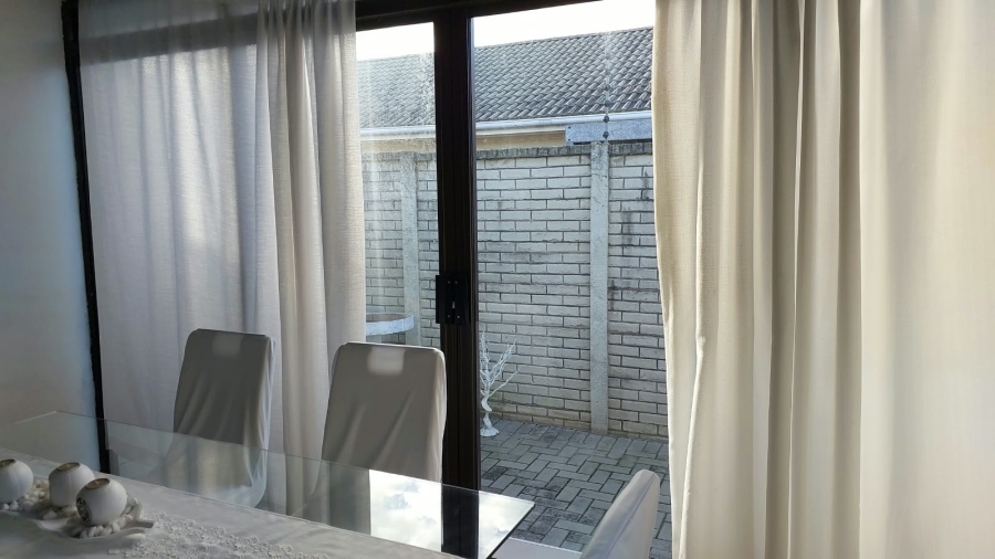 2 Bedroom Property for Sale in Gonubie Eastern Cape